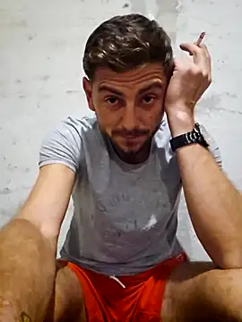 Alex-andru88 online show from October 18, 2:35 am