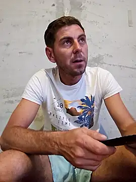 Alex-andru88 online show from October 23, 1:21 pm