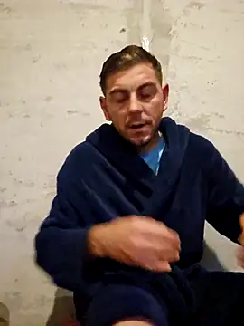 Alex-andru88 online show from November 13, 3:54 am