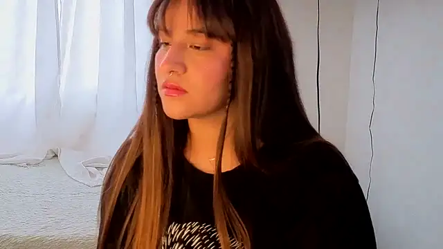 Snapshot of Linda_Bellucci chatting on September 29, 9:42 pm Linda Bellucci online show from September 29, 9:42 pm