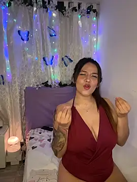 Snapshot of Linda_Bellucci chatting on February 27, 3:29 am Linda Bellucci online show from February 27, 3:29 am