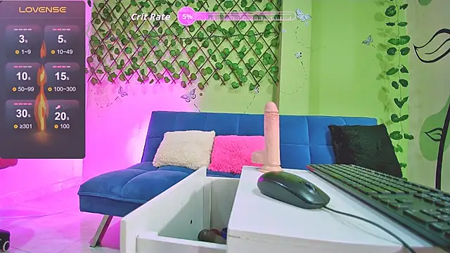 Karen Ariass online show from November 6, 2:21 pm