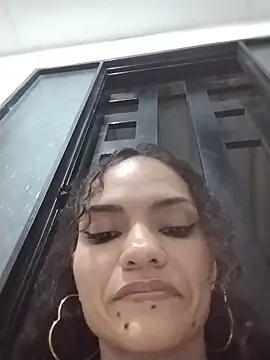 Karen Ariass online show from June 2, 2:22 am
