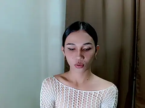 Urfucking khloe1 online show from November 15, 12:31 pm