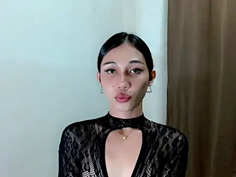 Urfucking khloe1 online show from November 12, 11:03 am