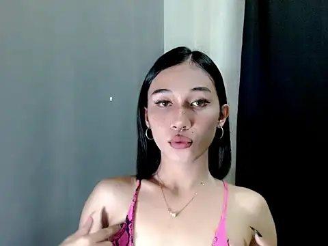 Urfucking khloe1 online show from December 4, 11:04 pm