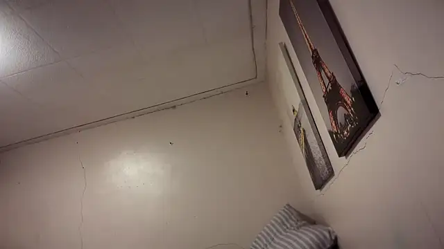 sabrina cutieee69 online show from November 9, 5:44 am