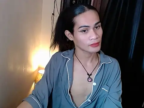 Snapshot of bellalot chatting on December 1, 11:11 am bellalot online show from December 1, 11:11 am