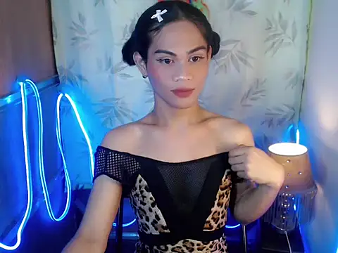 bellalot online show from February 5, 7:15 am