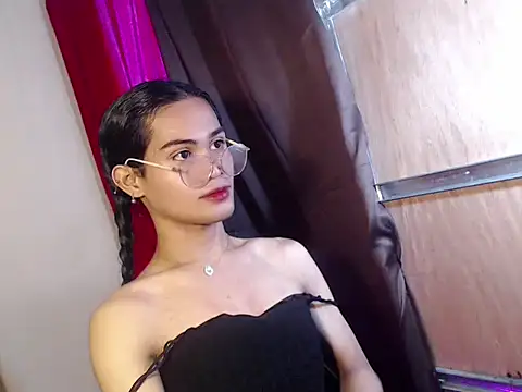 Snapshot of bellalot chatting on September 27, 3:01 am bellalot online show from September 27, 3:01 am