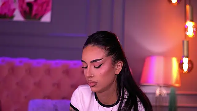 KimNatty online show from June 3, 7:53 am