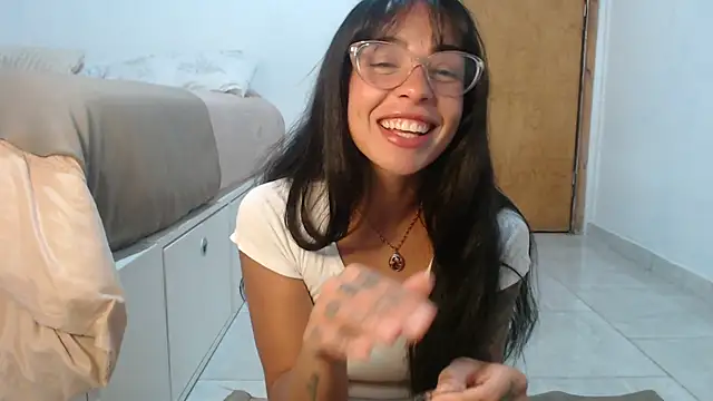 Snapshot of 8venus8 chatting on October 9, 12:22 am 8venus8 online show from October 9, 12:22 am