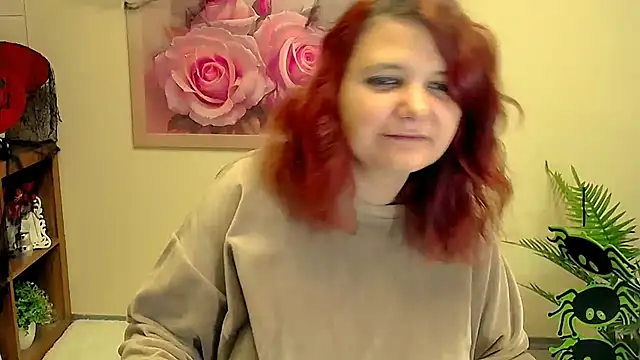 Snapshot of TwoBigSuns chatting on October 16, 7:38 am TwoBigSuns online show from October 16, 7:38 am