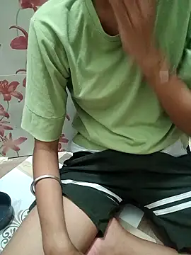 Snapshot of Meenaksi-singh chatting on September 20, 11:54 pm Meenaksi-singh online show from September 20, 11:54 pm