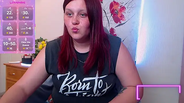 Snapshot of Alisawoods_ chatting on June 17, 12:15 pm Alisawoods online show from June 17, 12:15 pm
