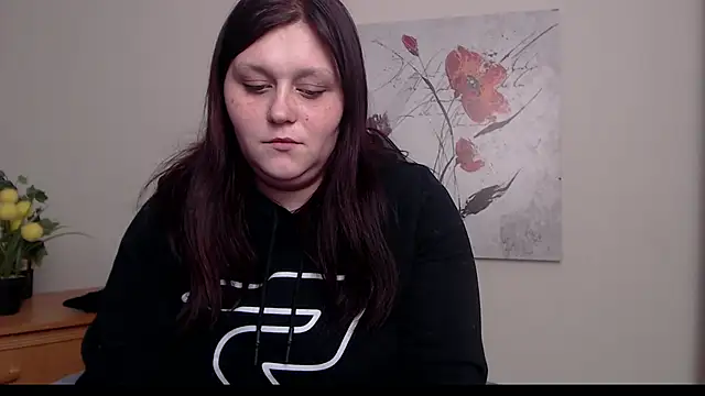 Alisawoods  online show from April 10, 12:45 pm