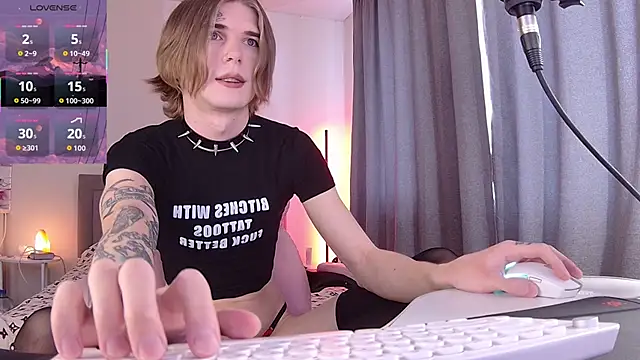 midwestemoqueen online show from April 3, 5:47 am