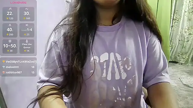 Snapshot of Naina_007 chatting on October 1, 6:56 pm Naina 007 online show from October 1, 6:56 pm