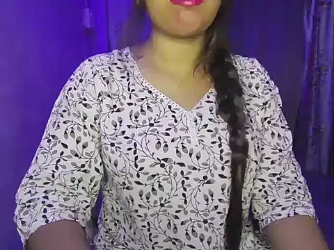 Snapshot of Naina_007 chatting on October 14, 5:57 pm Naina 007 online show from October 14, 5:57 pm