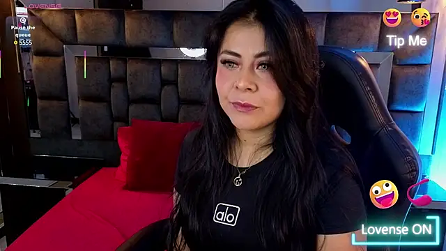 Aniajoness  online show from March 27, 3:59 am