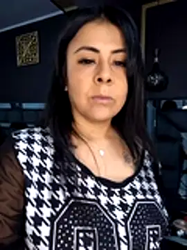 Aniajoness  online show from December 5, 3:05 am