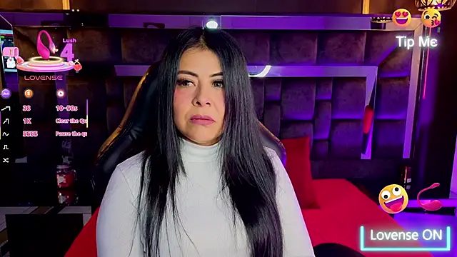 Aniajoness  online show from December 23, 3:50 am