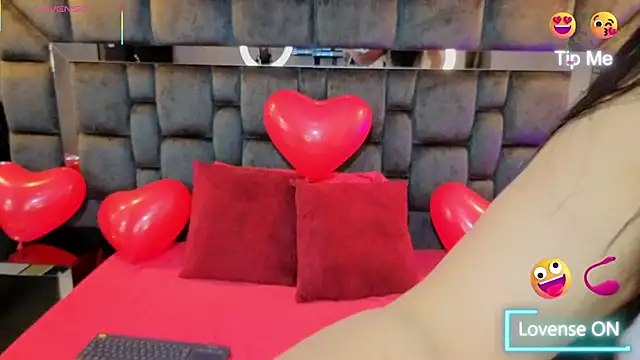 Snapshot of Aniajoness_ chatting on February 14, 4:23 am Aniajoness online show from February 14, 4:23 am