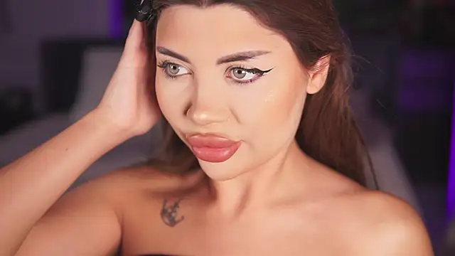 Monique Celeste online show from April 25, 3:53 am