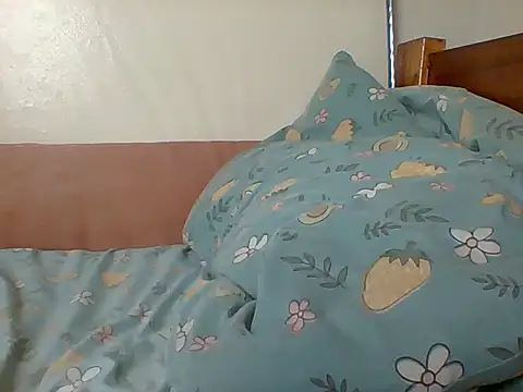 Snapshot of Linah97 chatting on January 10, 9:32 pm Linah97 online show from January 10, 9:32 pm