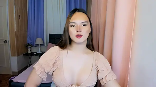 Snapshot of ameliamaureen chatting on May 19, 3:52 pm ameliamaureen online show from May 19, 3:52 pm