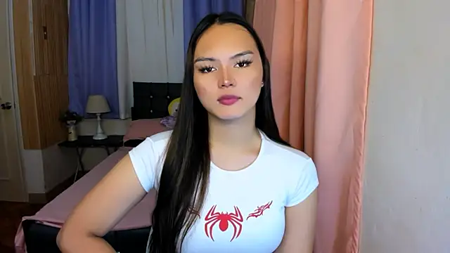 Snapshot of ameliamaureen chatting on June 15, 6:35 am ameliamaureen online show from June 15, 6:35 am
