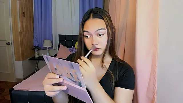 Snapshot of ameliamaureen chatting on May 12, 3:51 pm ameliamaureen online show from May 12, 3:51 pm