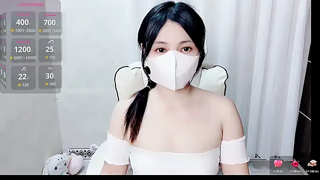 phuongnhi  online show from March 27, 1:47 am