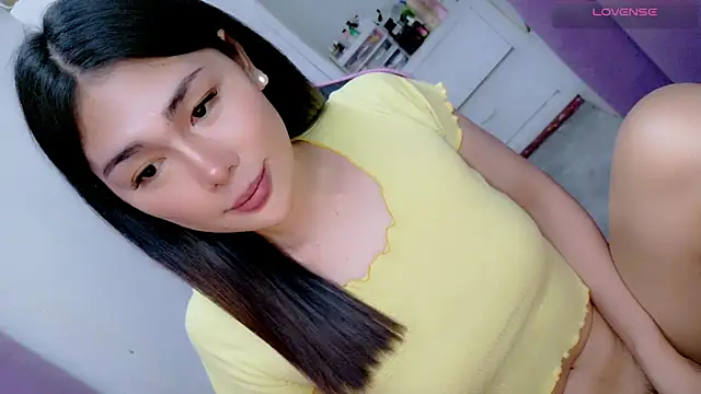 tgirljennie 69 online show from April 10, 7:04 am