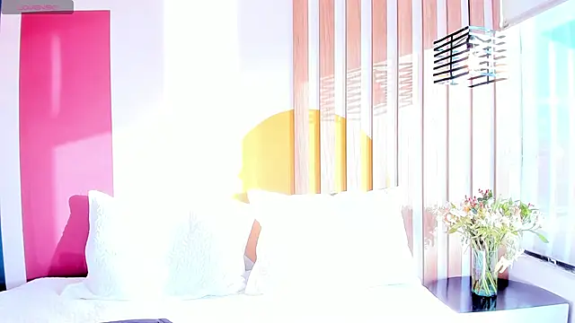 Snapshot of SashaGreyy_ chatting on October 24, 9:47 pm SashaGreyy online show from October 24, 9:47 pm