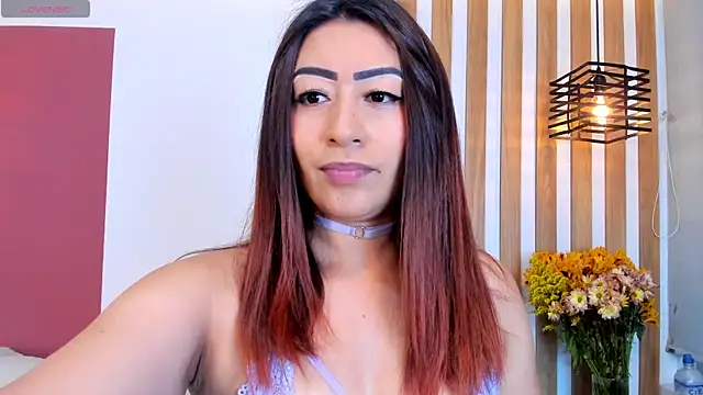 Snapshot of SashaGreyy_ chatting on November 13, 9:30 pm SashaGreyy online show from November 13, 9:30 pm