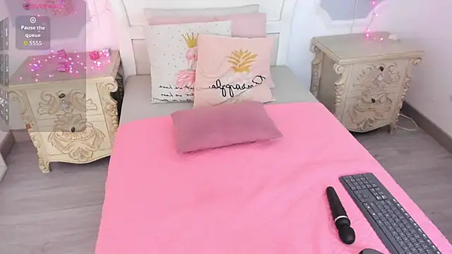 MeganStar   online show from November 29, 12:05 pm