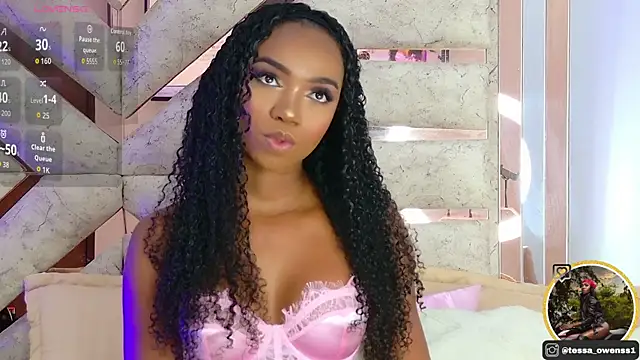 Snapshot of Tessa_Owenss chatting on April 23, 11:17 pm Tessa Owenss online show from April 23, 11:17 pm