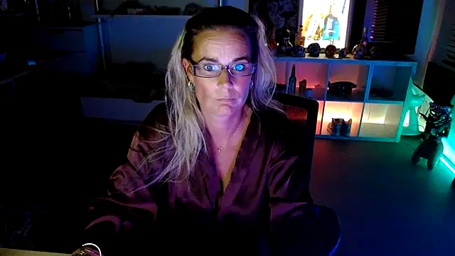Mrs-Aurora online show from October 6, 9:48 pm