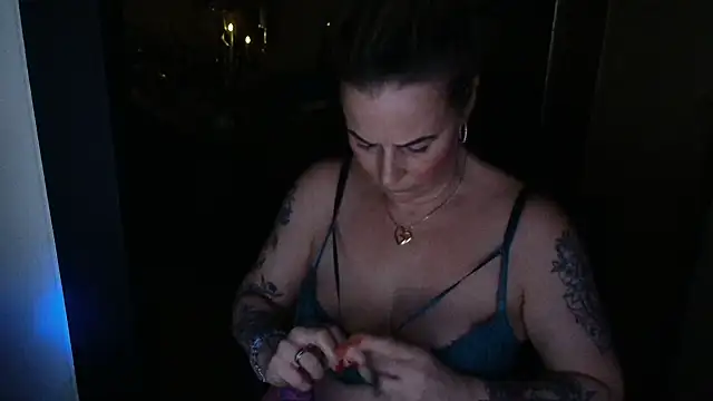 Mrs-Aurora online show from March 18, 11:27 pm