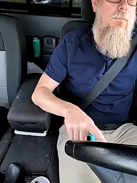 sizableunicorn7 online show from April 9, 8:26 pm