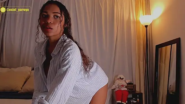 Estefy arroyo1 online show from December 5, 4:00 am