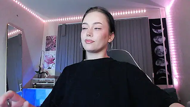 cutefrendlyuser online show from June 10, 9:16 pm