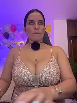 carol cruz133 online show from April 25, 11:24 pm