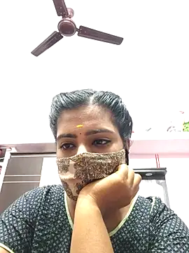 Snapshot of Tamil-Meenu12 chatting on October 23, 4:33 am Tamil-Meenu12 online show from October 23, 4:33 am