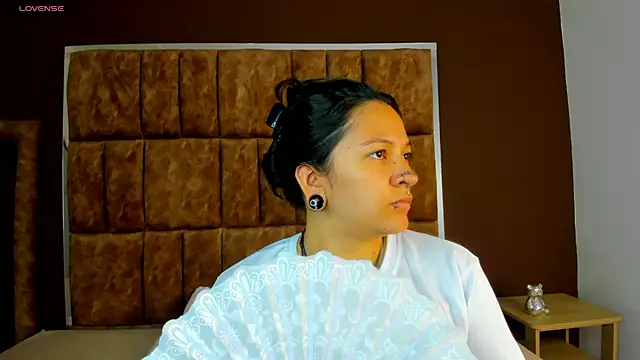 Kitty ravee online show from September 15, 7:36 pm