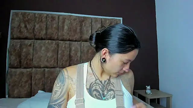 Kitty ravee online show from September 13, 11:38 pm