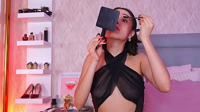 Sofy Bradd online show from December 15, 7:58 am