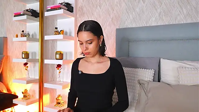 Sofy Bradd online show from March 8, 8:06 am