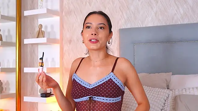Sofy Bradd online show from July 12, 5:41 am